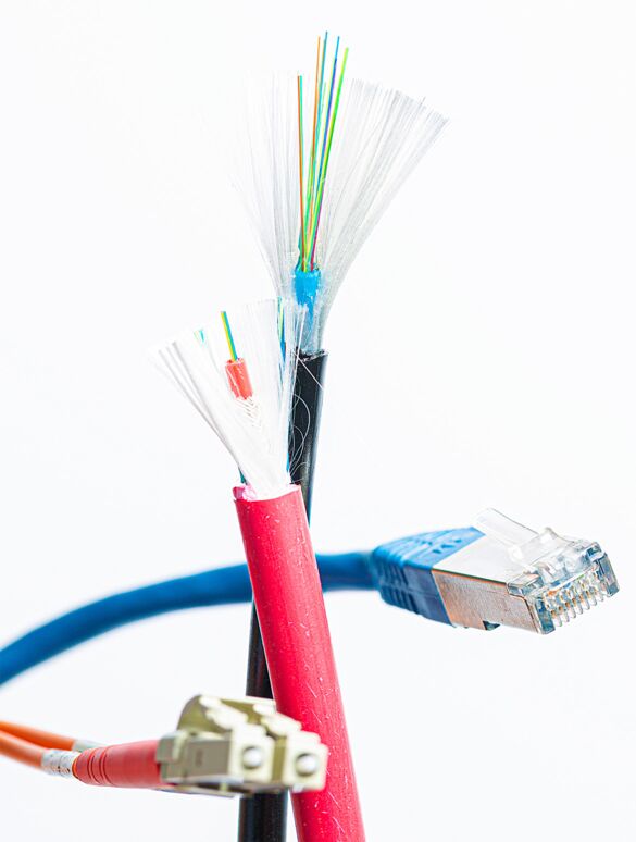 Aufgeschnittene LWL-Patchkabel